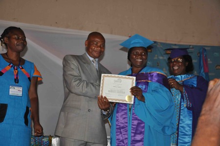 Ps assembe handed certificate to gweth big thumb